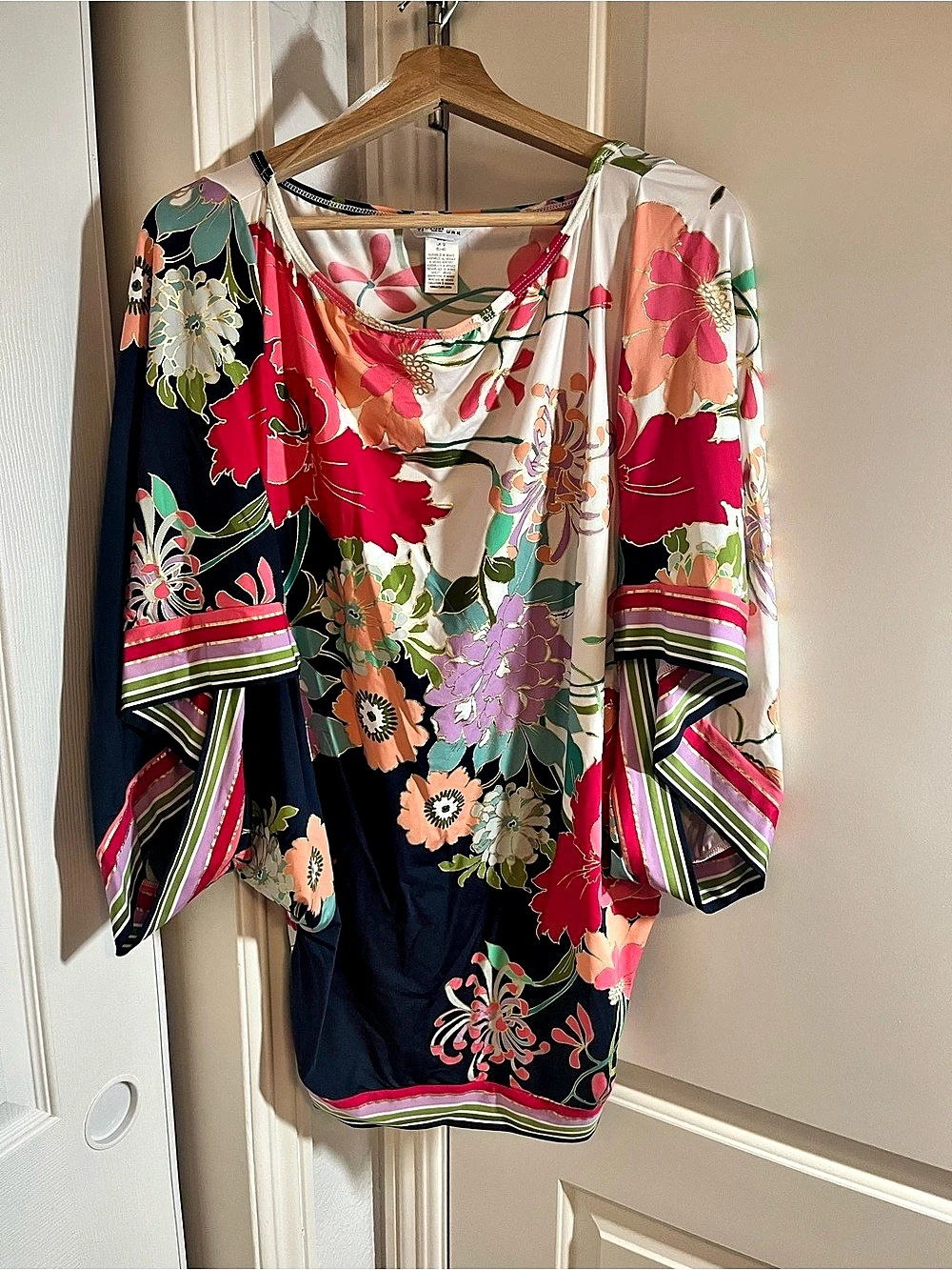 Trina Turk Floral Blouse in Multicolor Size Medium